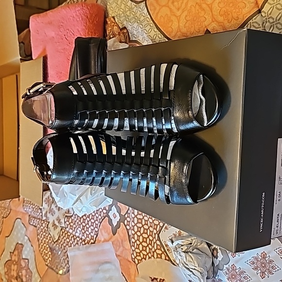 Vince Camuto Black Sandal/Shoe - Picture 1 of 3